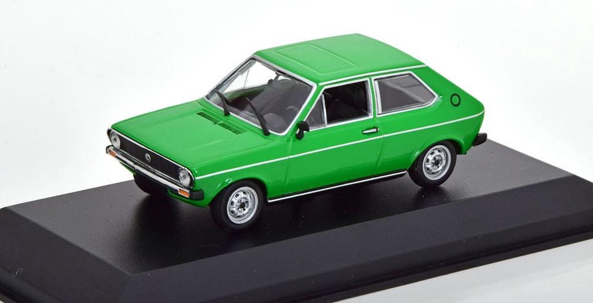 Volkswagen Polo MK1 1979 Groen 1-43 Maxichamps