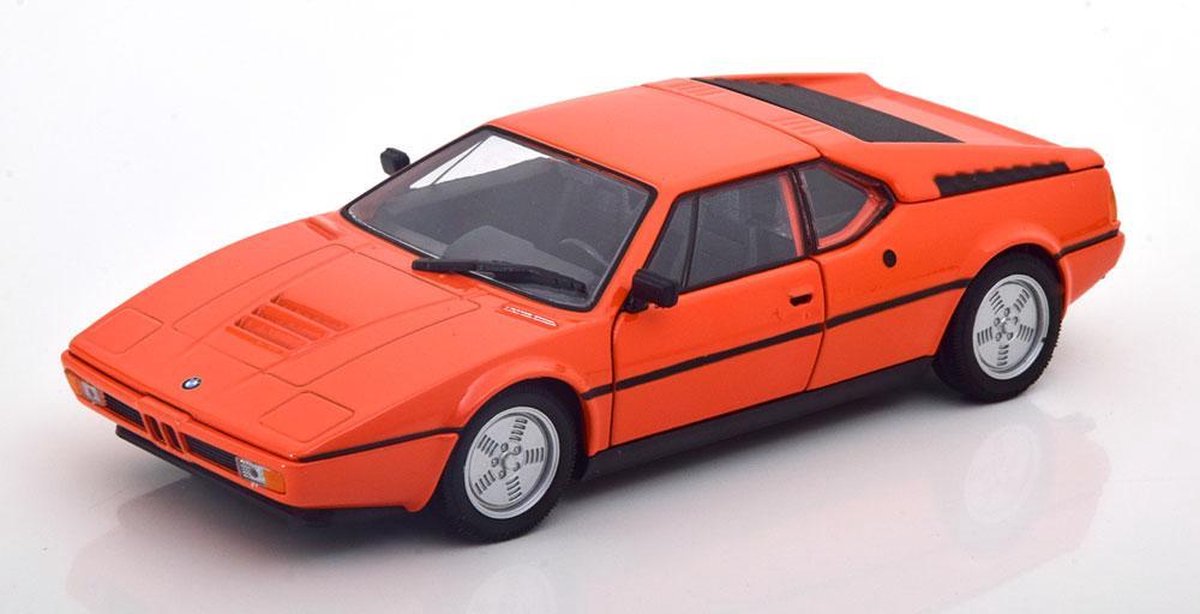 BMW M1 1978 Oranje 1-24 Welly