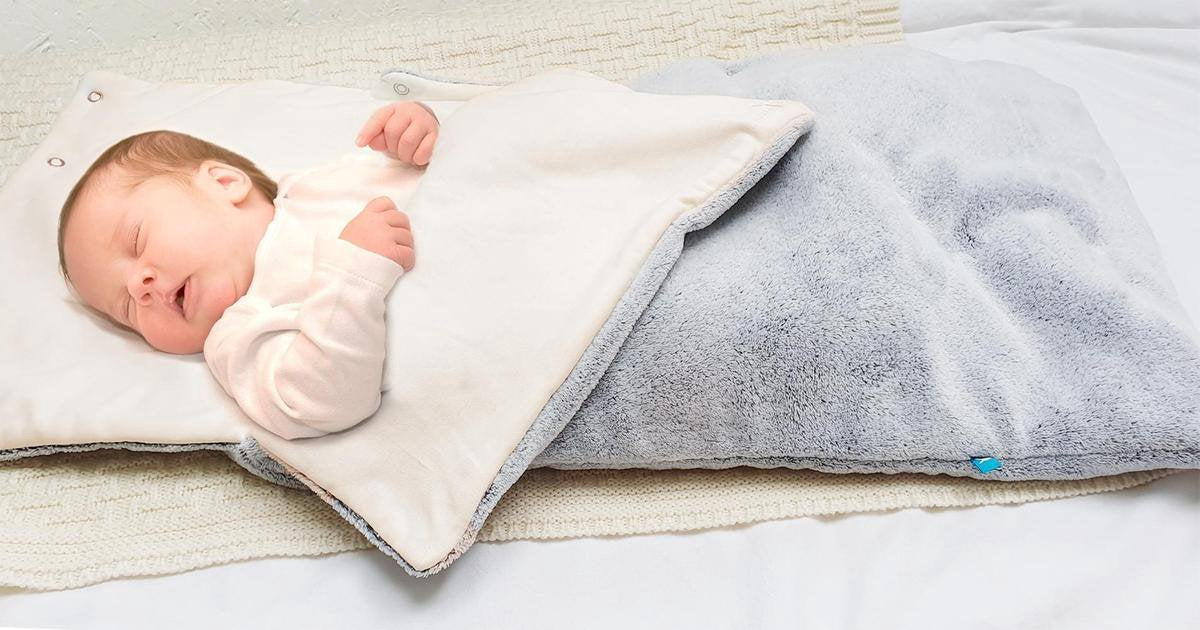 Wallaboo slaapzak – Fleece en katoen – sluiting met drukknopen – met capuchon – tog: 1.0 – 80 x 40 cm - 0 tot 9 mnd. – Grijs / Ecru