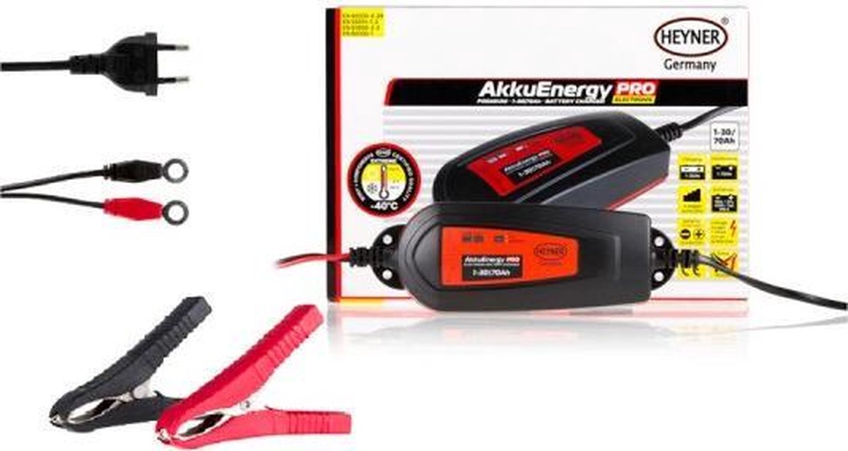 Digitale acculader 30/70Ah 12V