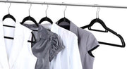 basic Stevige Kunststof Kleerhangers met Suede Afwerking - 50 Stuks Kledinghangers - Zwart