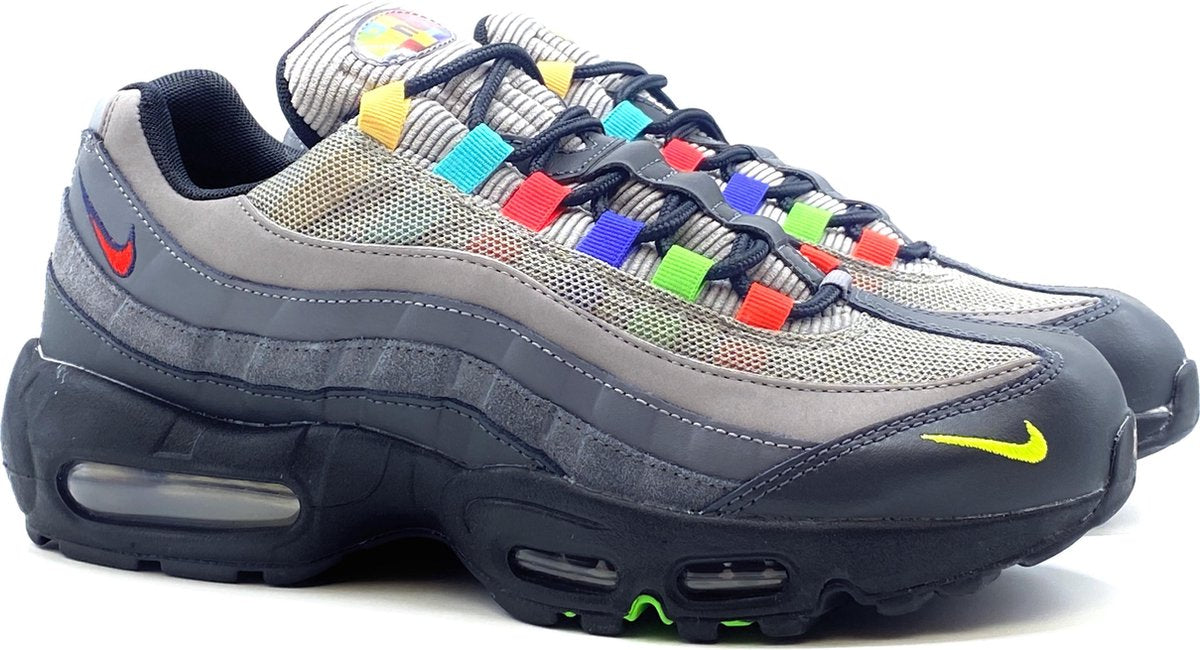 Air Max 95 SE 'Light Charcoal University Red' - Maat 40
