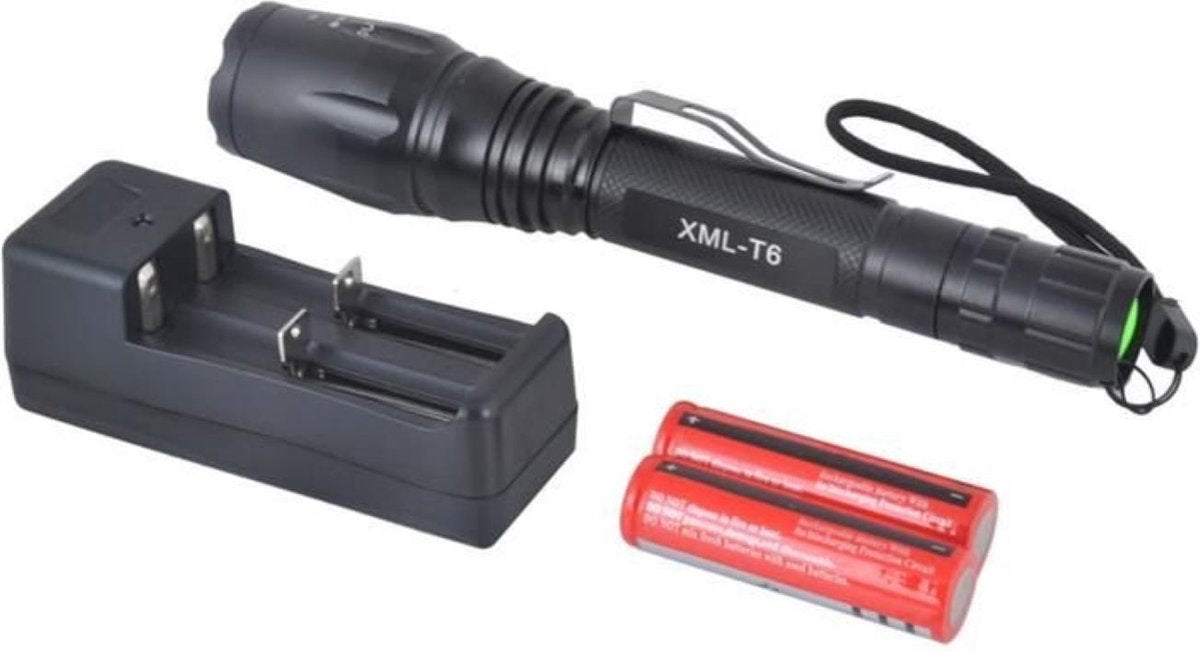 LED zaklamp + batterij oplader + batterijen