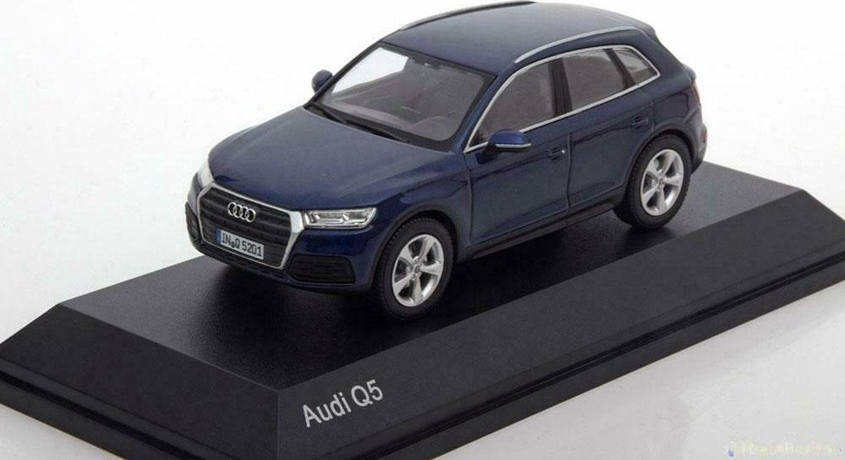 Audi Q5 - 1:43 - iScale