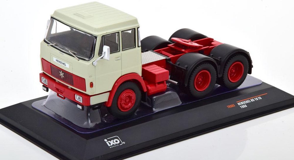 Henschel HS 19 TS - Ixo miniatuur truck 1:43
