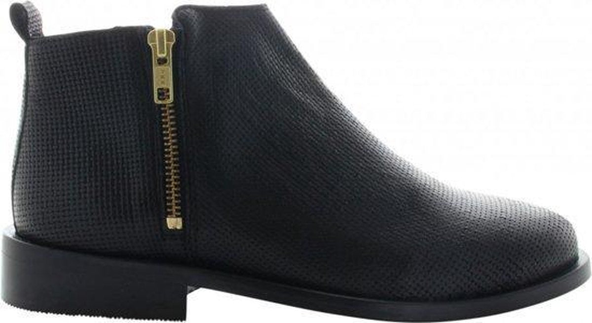 Tango | Pleun 48-a black leather with all over braided print/side zipper - black sole | Maat: 37