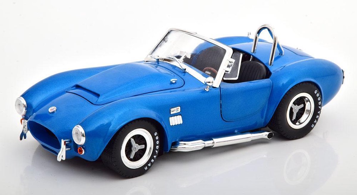 Shelby Cobra 427 "Super Snake" 1966 Blauw Metallic 1-18 Shelby Collectibles