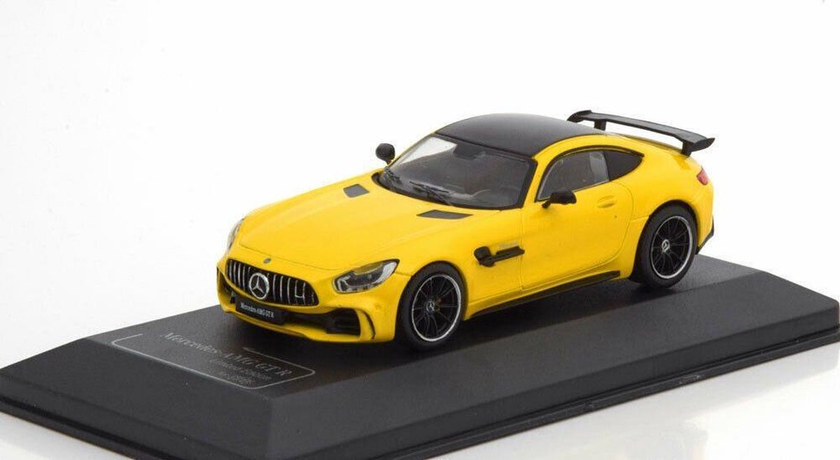 2017 Mercedes-Benz GT-R AMG V8 BiTurbo Yellow