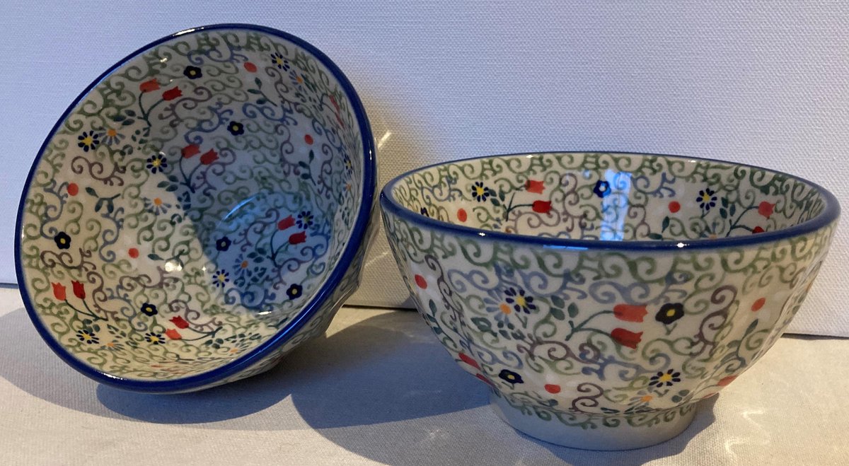 Bunzlau 2 x geribbelde kom met rode tulpjes