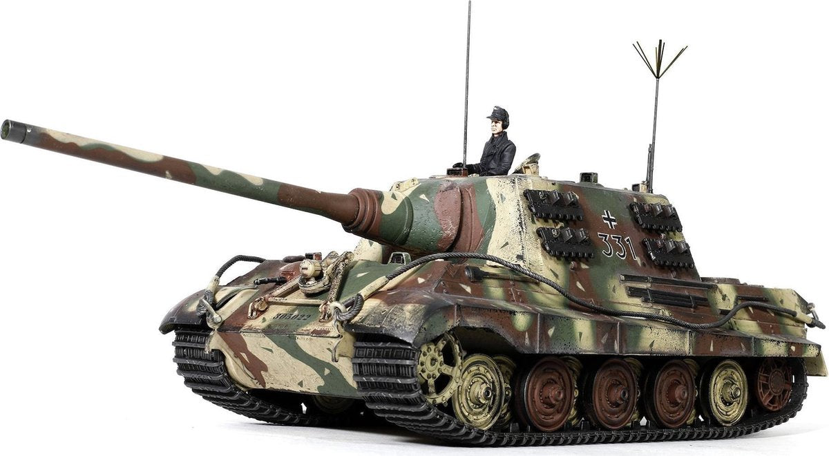 FORCES OF VALOR GERMAN Sd.Kfz.186 PANZERJAGER TIGER AUSF. B HEAVY TANK 1945 schaalmodel 1:32