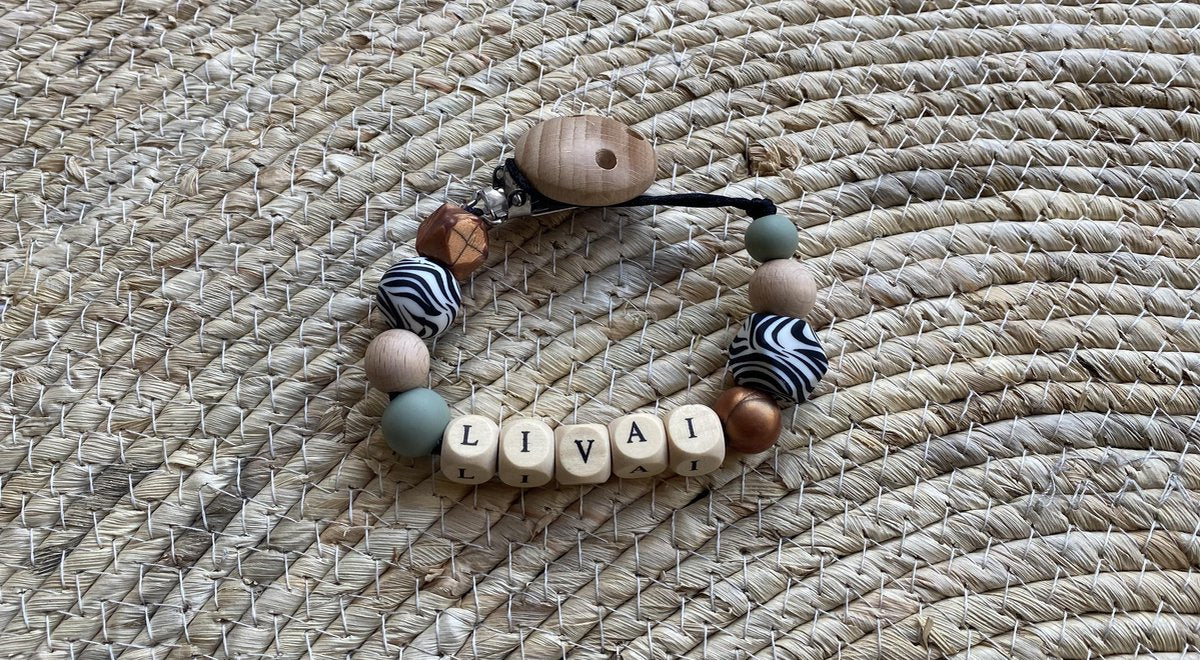 SIIDDS Gepersonaliseerd speenkoord - speenkoord met naam - oud groen - zebra - brons - baby - peuter - voor onderweg - hout/siliconen - persoonlijk kraamcadeau - babyshower