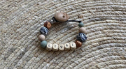 SIIDDS Gepersonaliseerd speenkoord - speenkoord met naam - oud groen - zebra - brons - baby - peuter - voor onderweg - hout/siliconen - persoonlijk kraamcadeau - babyshower