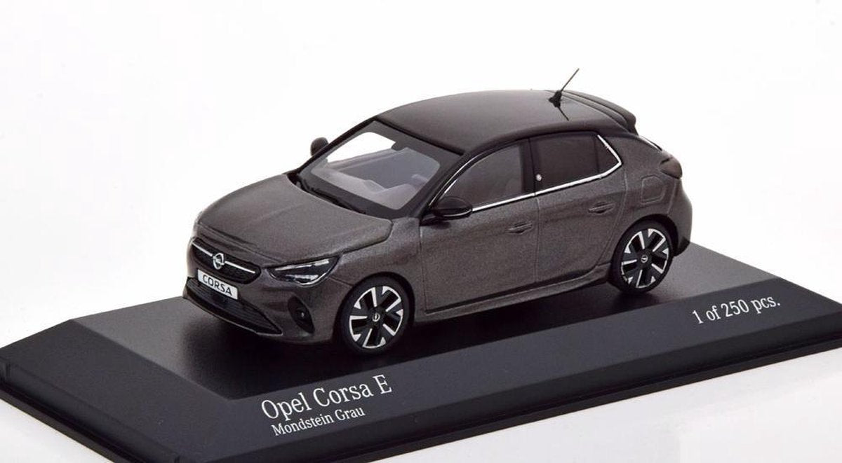 Opel Corsa E 2019 - 1:43 - Minichamps