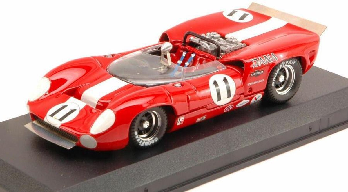 Lola T70 Spider #11 Bridgehampton 1967