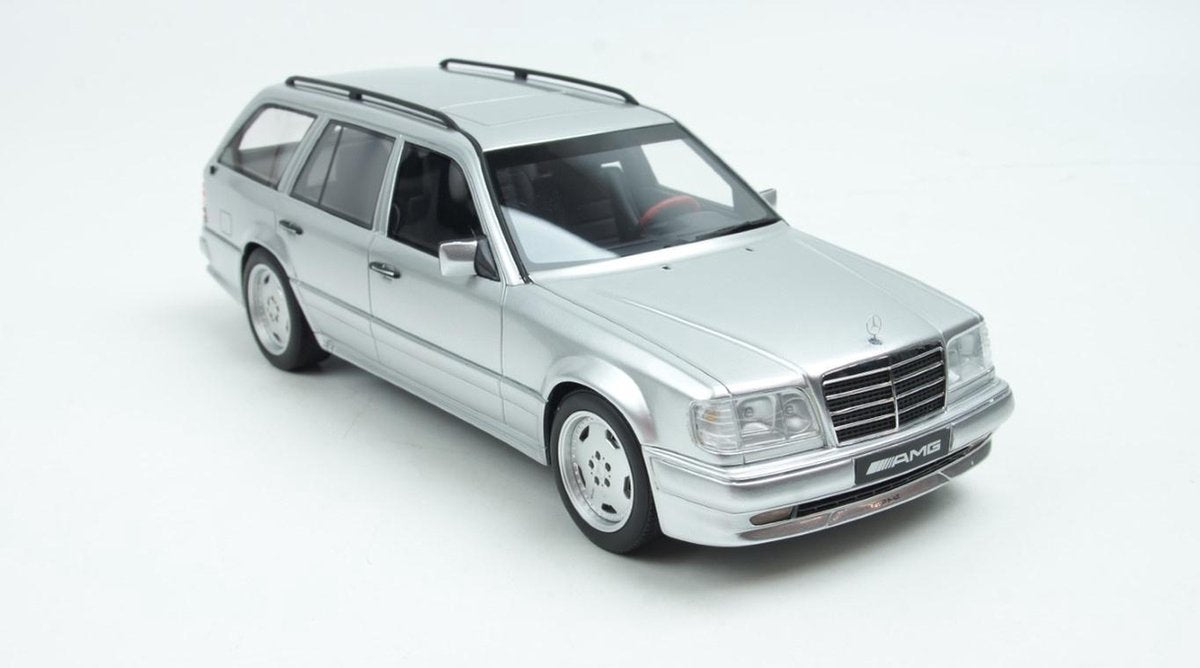 Otto Mobile Mercedes-Benz S124 AMG E36 Brilliant Zilver 1:18