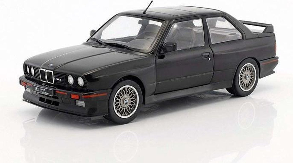BMW E30 M3 Sport Evolution 1990 - 1:18 - Solido