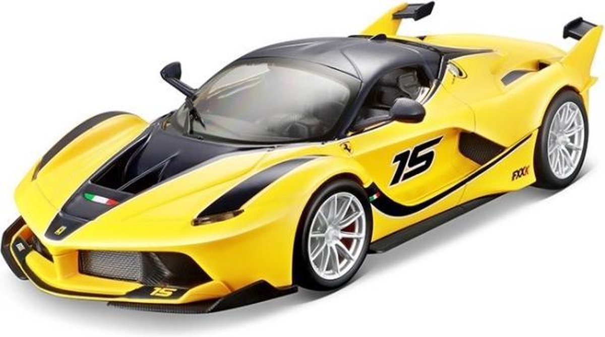 BBURAGO 1:24 FERRARI RACING FXX-K GEEL GEGOTEN METAAL