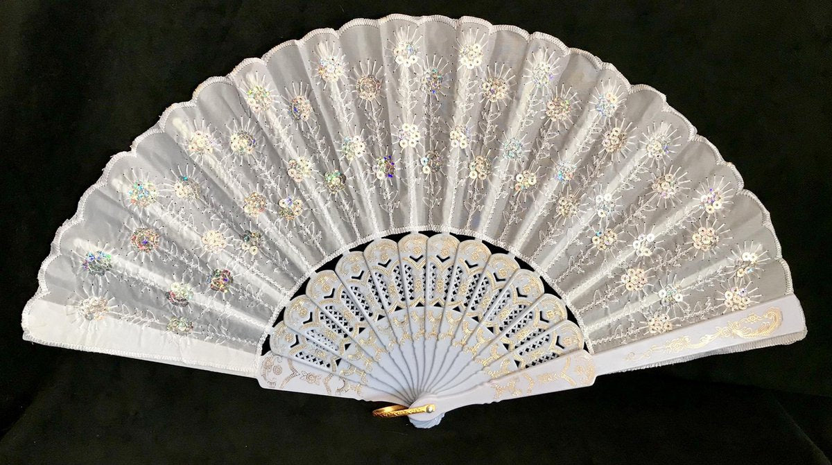 12 stuks Spaanse waaiers wit . uitdeelcadeaus  Dit is een flamenco waaier met een decoratieve pailletten erop. Om echt te gebruiken maar ook leuk als decoratie. Formaat: ongeveer 24 cm hoog en 44 cm breed.