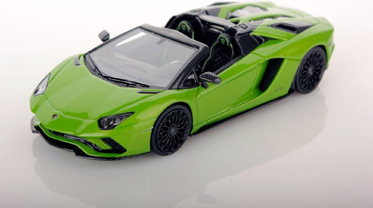 Lamborghini Aventador S Roadster 2016 Green