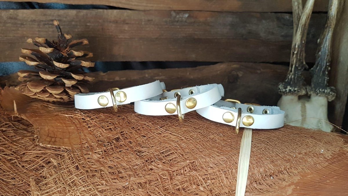 MRL Classic Off-White met gouden gesp 1cm. L1