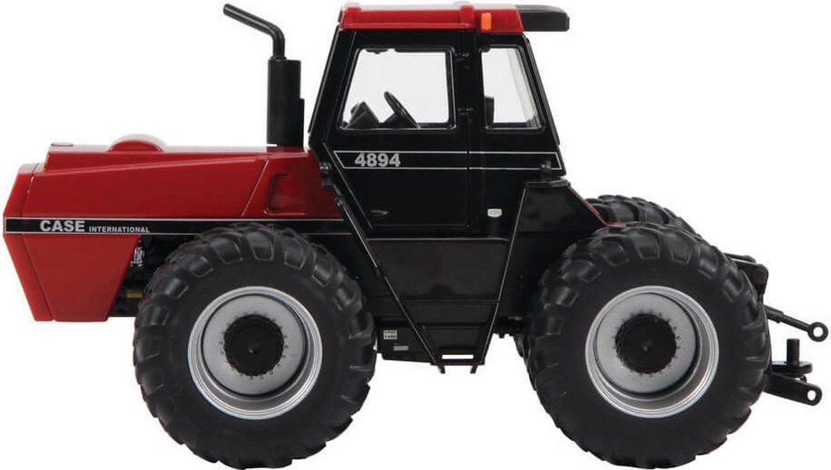 Case International 4894  1:32 van Britains