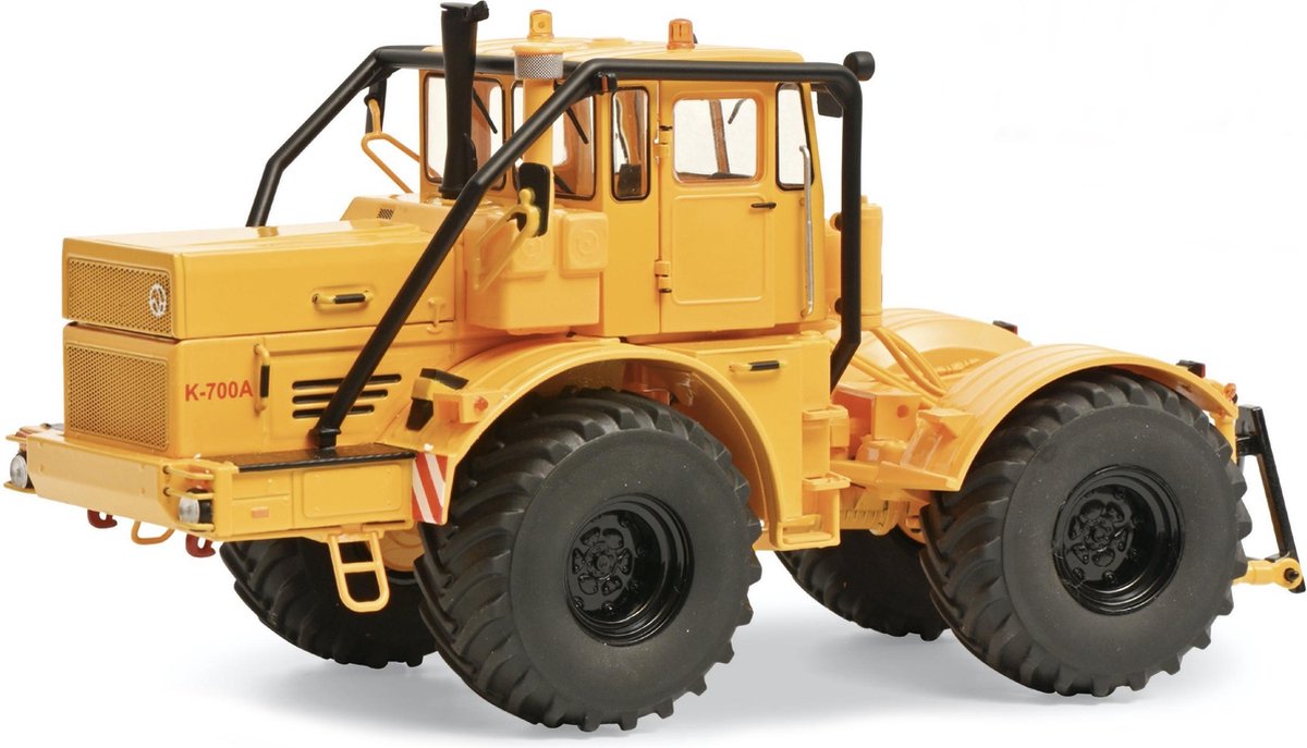 SCHUCO Kirovets K-700A schaalmodel 1:32