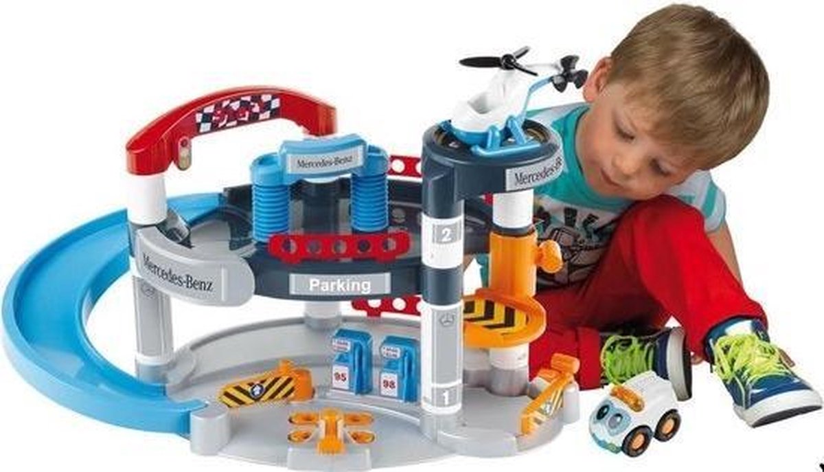 kinderspeelgoed 1jaar vanaf  Parkeergarage Mercedes
