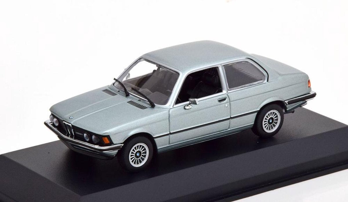 BMW 323i 1975 Light Blue Metallic