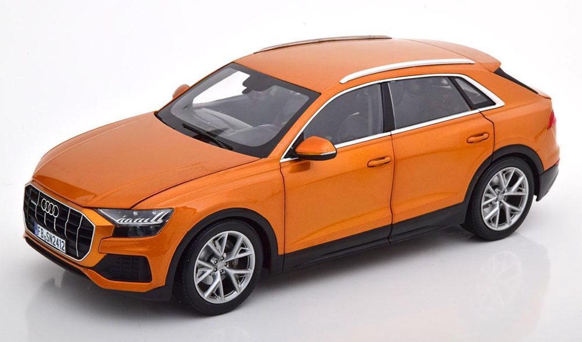 Audi Q8 2018 Orange Metallic