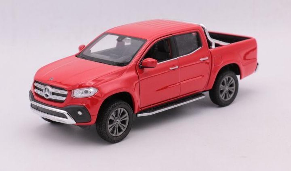 Mercedes-Benz X-Class Red