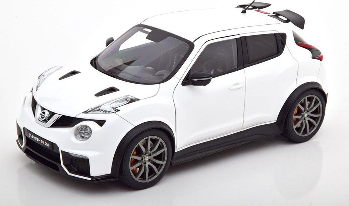 Nissan Juke-R 2.0 - 1:18 - AUTOart