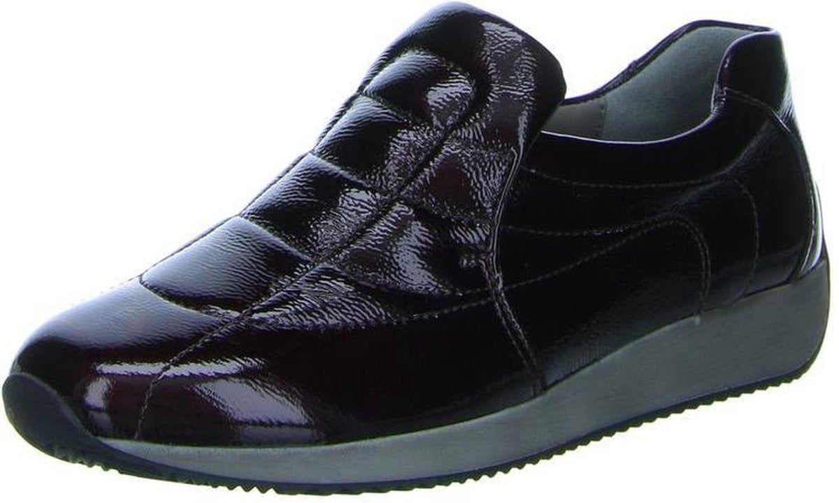 Ara Slipper