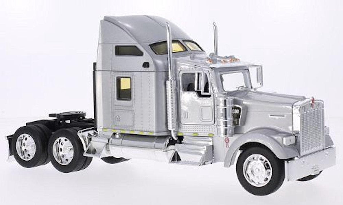 Kenworth W900 American trekker zilver