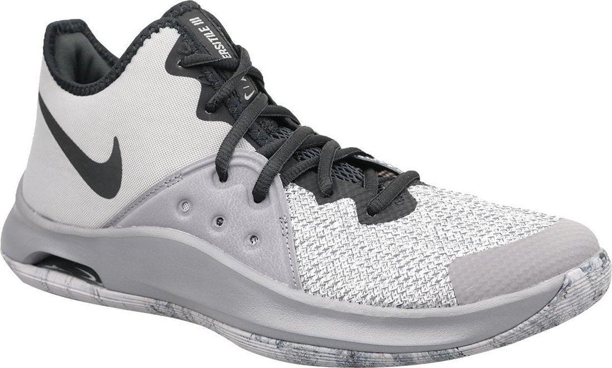 Nike Air Versitile III  AO4430-011