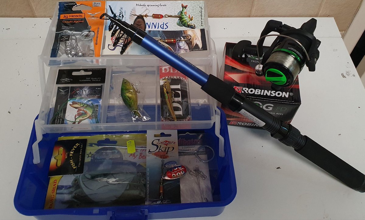 Robinson - Telescoop werphengel Set - Inclusief gevulde viskoffer - Spin set