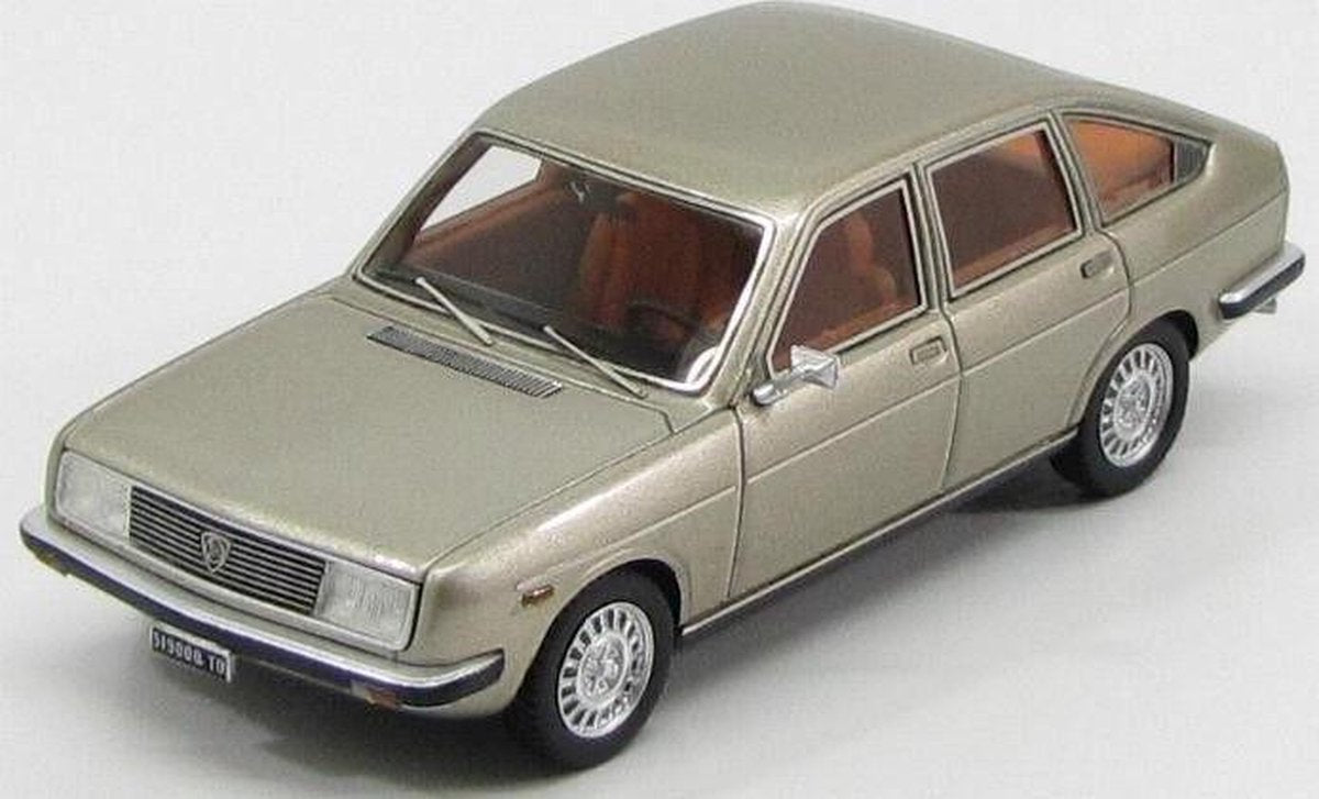 Lancia Beta Berlina 1600 2-Series 1978 Platino
