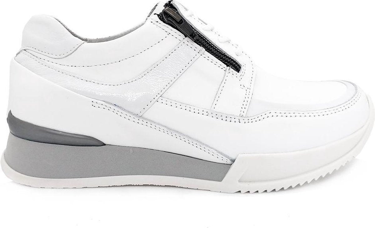 Witte Wolky Veterschoenen Field Nappa