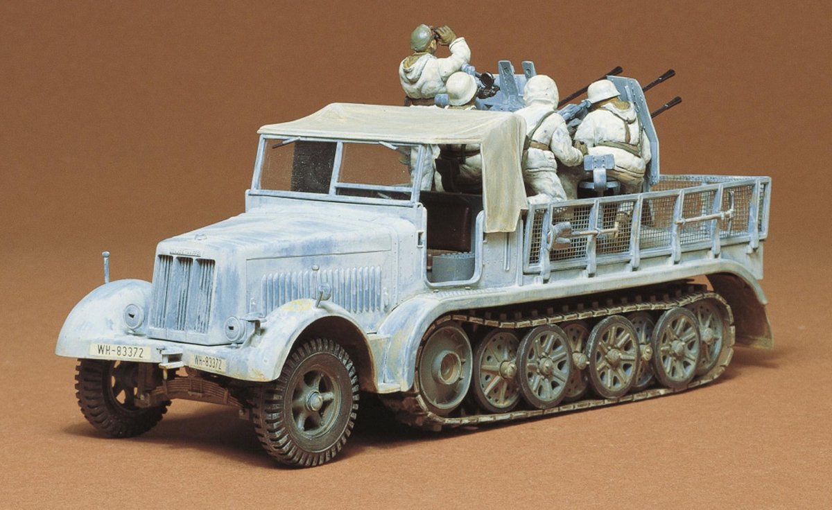 1:35 Tamiya 35050 German Halftrack w/4-Bar.AA Gun Figures Plastic kit