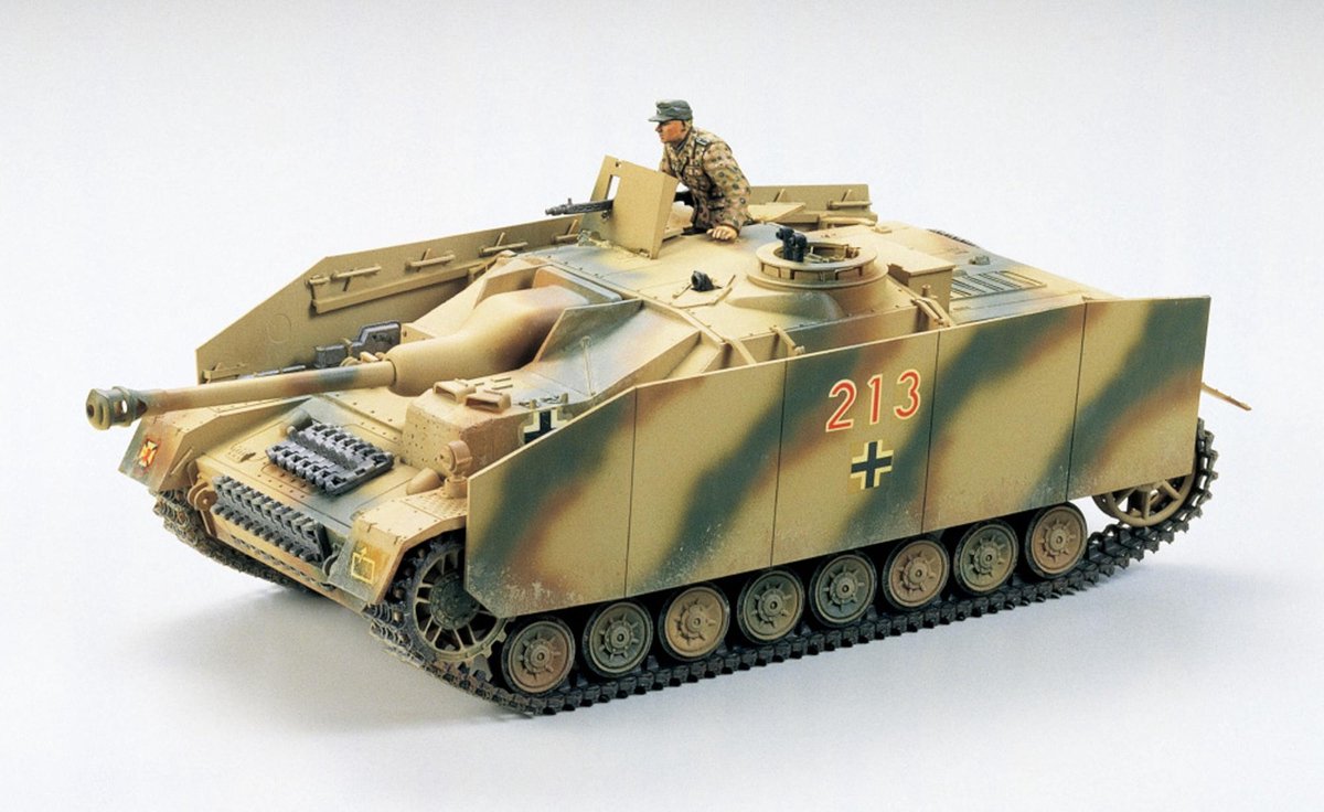1:35 Tamiya 35087 German SdKfz.163 Sturmgeschütz IV w/1 Figure Plastic kit