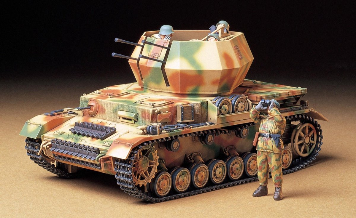 1:35 Tamiya 35233 Geman. Flak-Pz IV Wirbelwind with 4 Figures Plastic kit