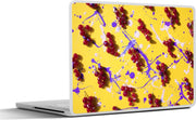 Laptop sticker - 10.1 inch - Abstracte bessen op gele achtergrond