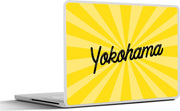 Laptop sticker - 10.1 inch - Illustratie van Yokohama voor een gele achtergrond