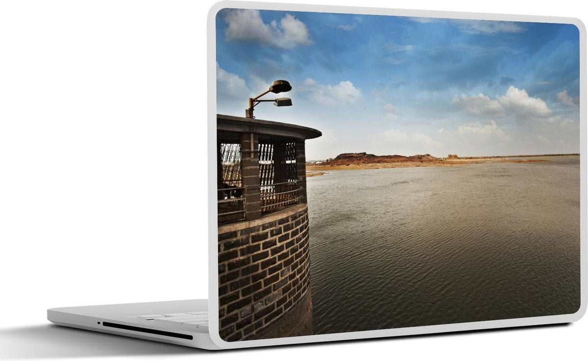 Laptop sticker - 10.1 inch - Aji Dam bij de Aji Rivier in het Aziatische India