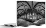 Laptop sticker - 10.1 inch - Abdij bogen in Italië in het zwart-wit