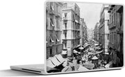 Laptop sticker - 10.1 inch - Illustratie van een historisch straatbeeld van Napels