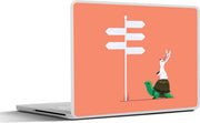 Laptop sticker - 10.1 inch - Illustratie van een konijn en een schildpad die de weg zoeken