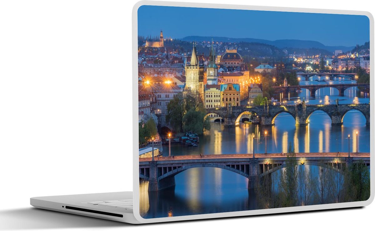 Laptop sticker - 10.1 inch - Afbeelding van Praag met bruggen tijdens de nacht