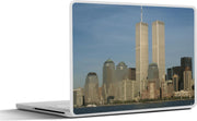 Laptop sticker - 10.1 inch - In het midden het het World trade center onder een helderblauwe lucht