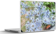 Laptop sticker - 10.1 inch - Afbeelding van een lichte en bloeiende zilverdistel