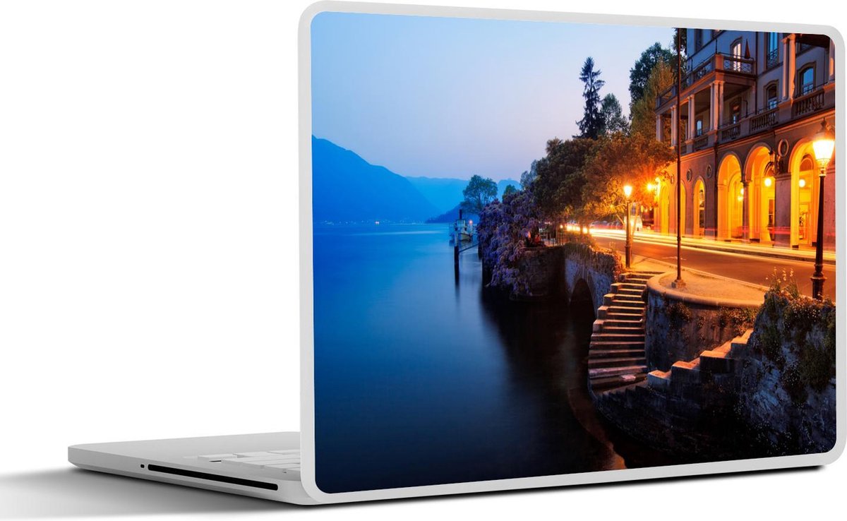 Laptop sticker - 10.1 inch - Italiaanse bouwwerken gevestigd bij het Comomeer in de avond